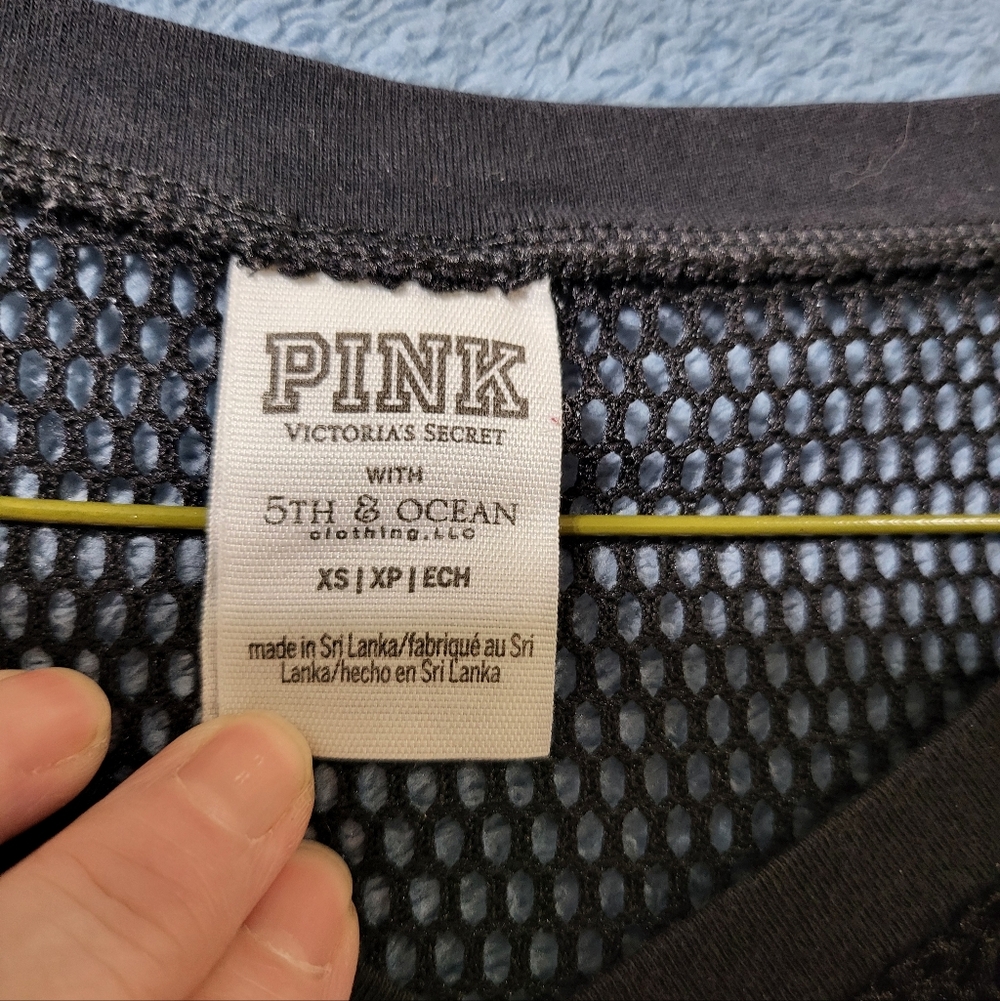 PINK Victoria Secret Oklahoma Sooners Shirt Women's XS Cropped Black - Picture 4 of 7